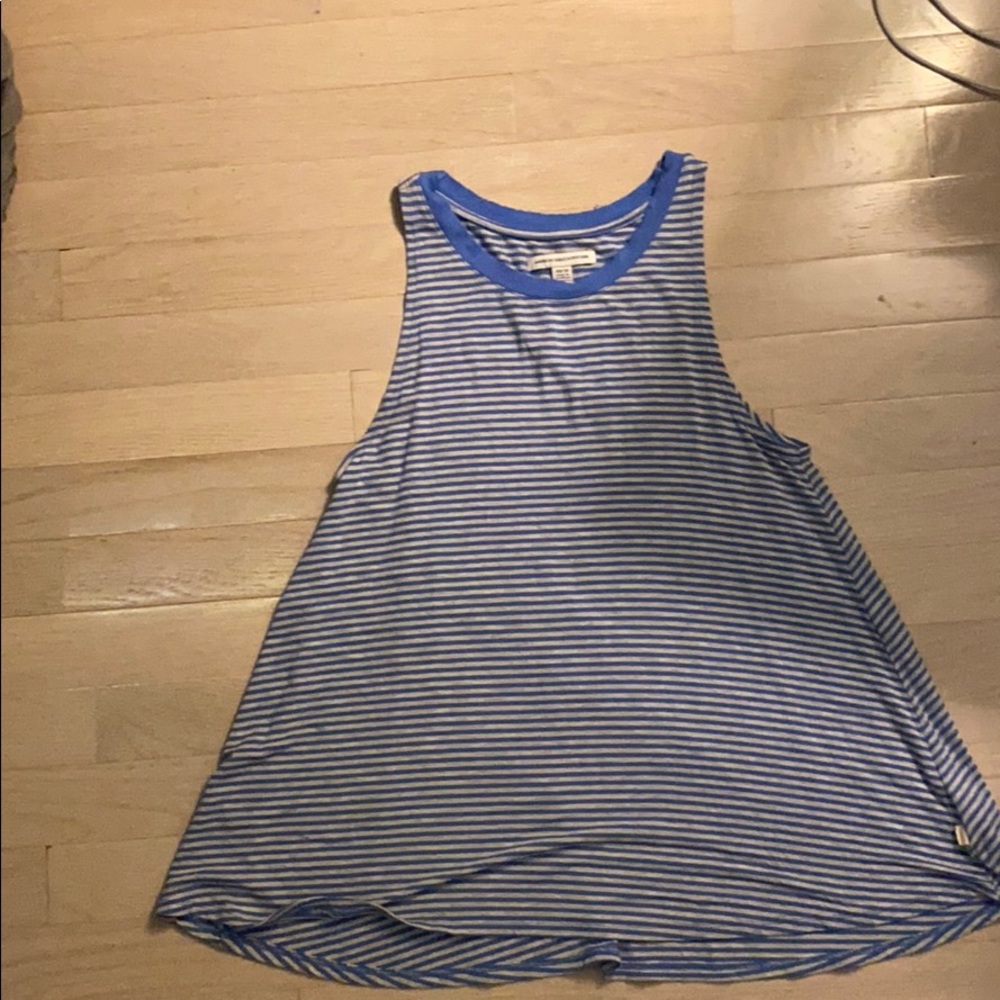 Flowy tank